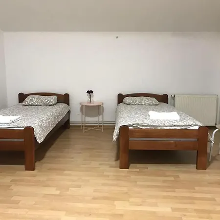 Aliyah Δωμάτια σε οικογενειακή κατοικία Βελιγράδι