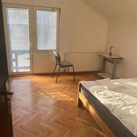 Δωμάτια σε οικογενειακή κατοικία Aliyah