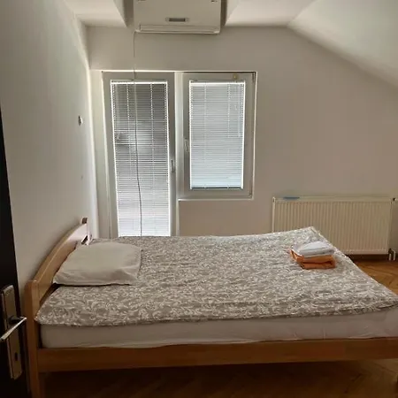 Aliyah Βελιγράδι